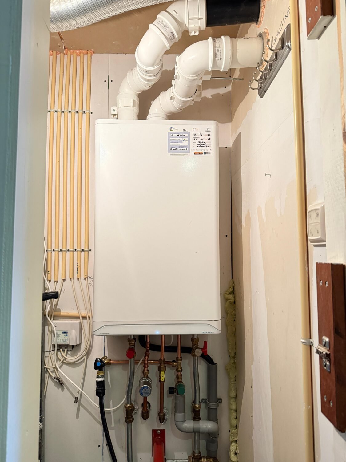 CV-installatie en leidingwerk van Uw Loodgieter Service
